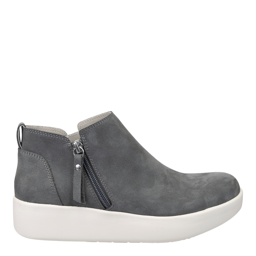 ADEPT in GREY Sneaker Boots