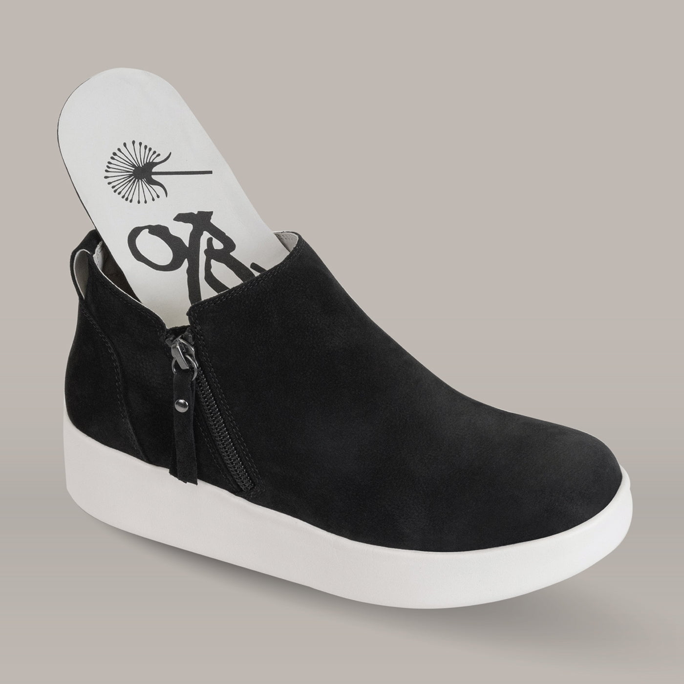 ADEPT in BLACK Sneaker Boots